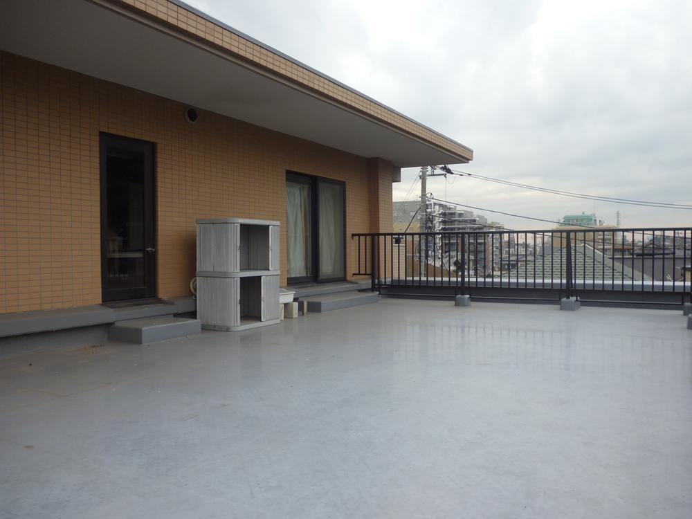 Balcony. ▼ of 44 sq m with a roof balcony, Barbecue, etc. You can enjoy! ▼ inquiry, Contact: Please contact Miyoshi!