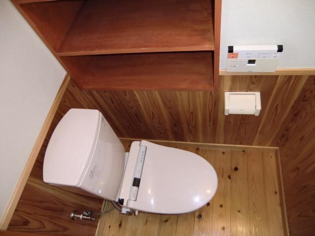 Toilet. It has been directed to the fashionable flooring with a retro feel