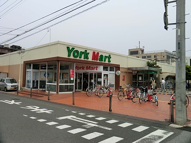 Supermarket. York Mart Narashinodai store up to (super) 468m