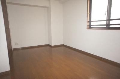 Other room space. Bedroom also is spread