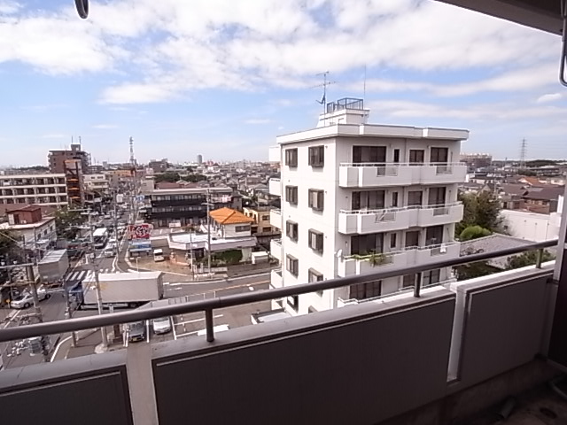 Balcony. Also looks Sky tree.