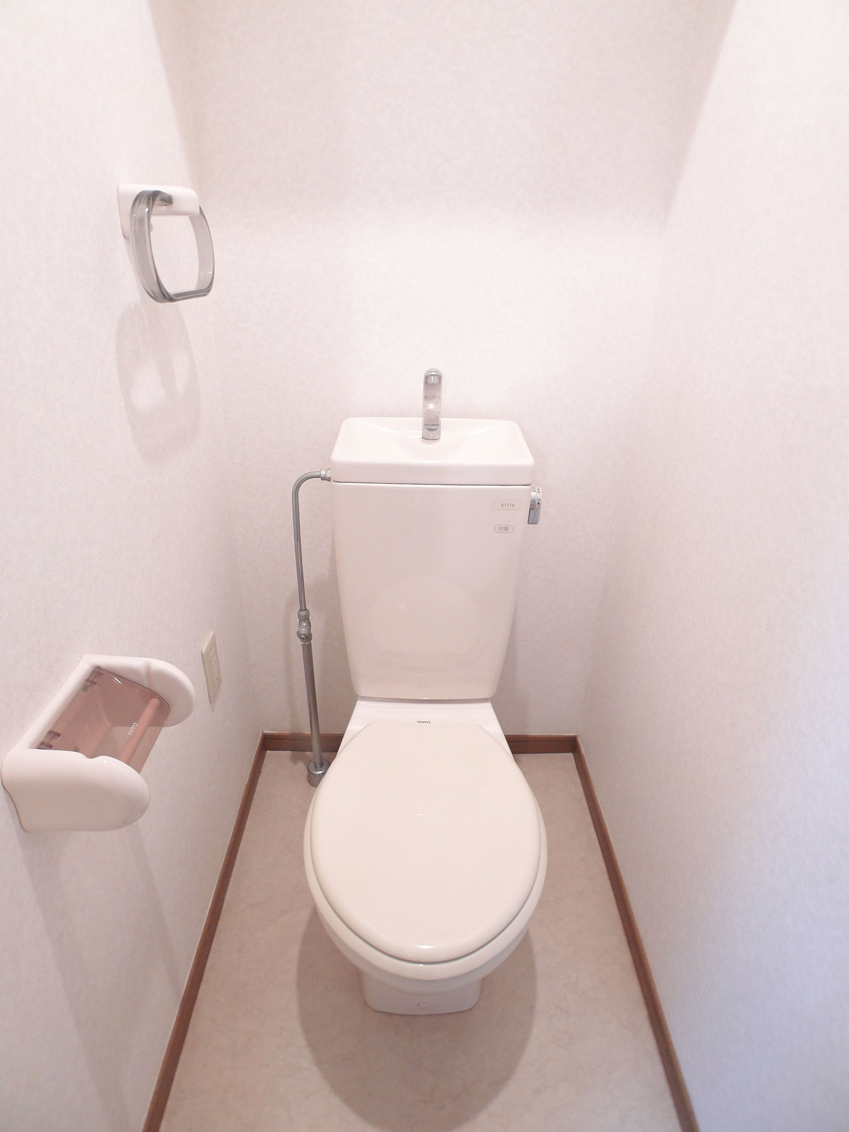 Toilet.  ☆ The room looking for Able Shimousa Zhongshan shop ☆ 047-302-8118 ☆