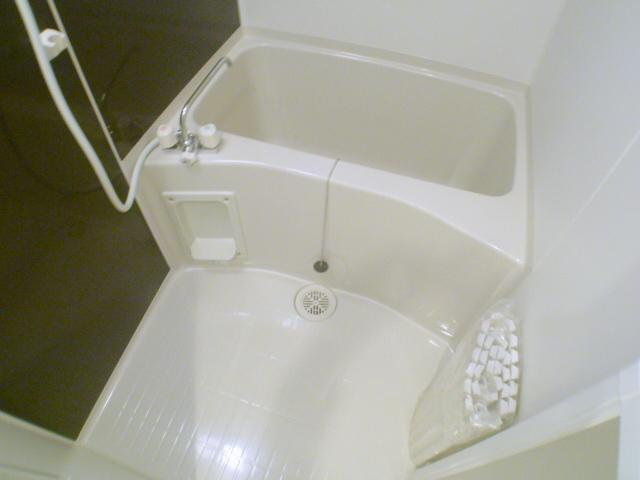 Bath. With bathroom dryer