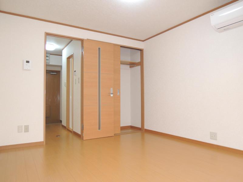 Living and room. It can be used widely room with storage