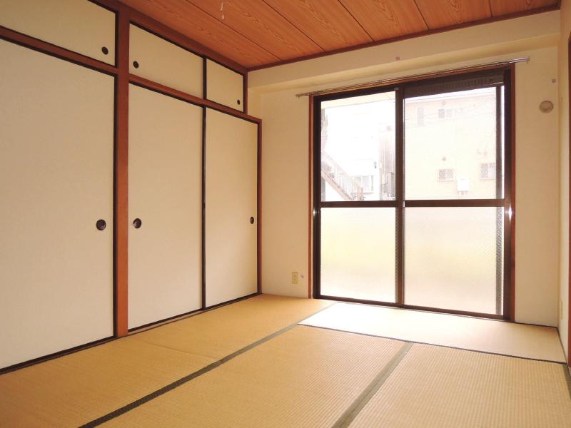 Living and room. Japanese-style room perfect for the bedroom. Calm the tatami smell of.