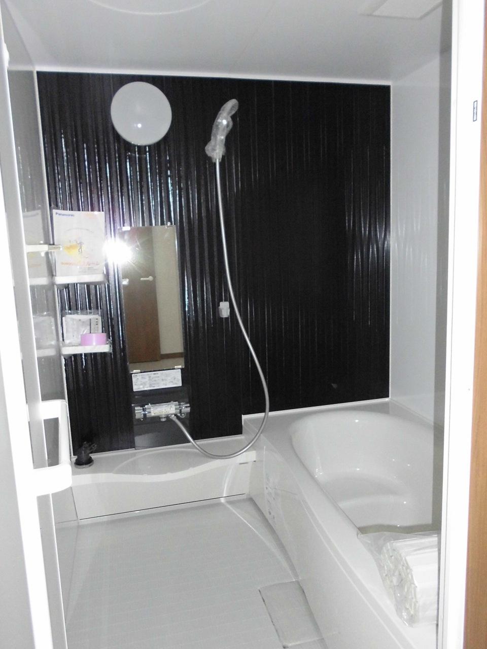 Bathroom. Indoor (12 May 2013) Shooting