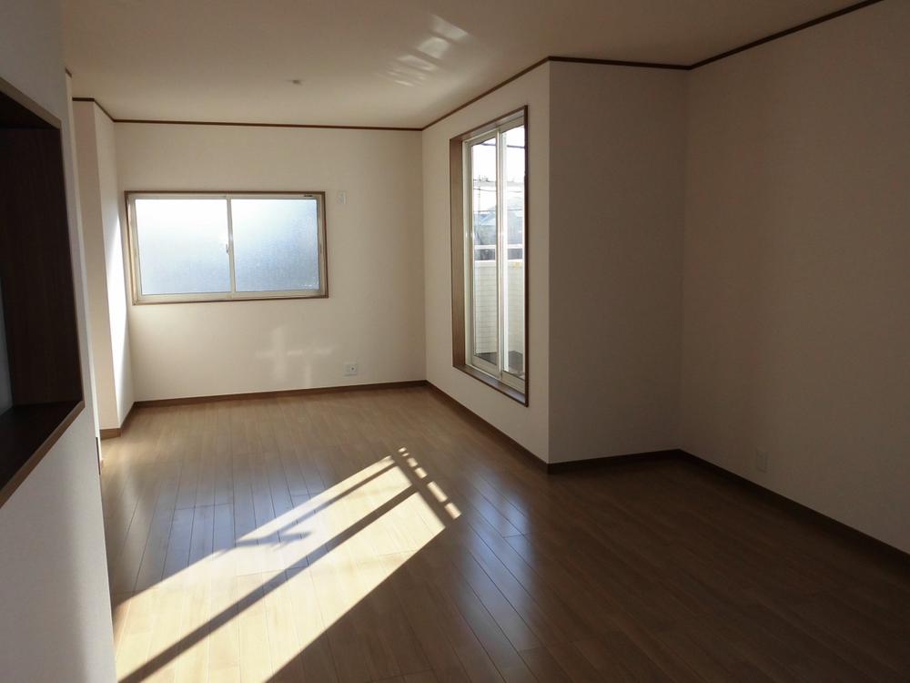 Living. Local (12 May 2013) Shooting 1 Building Living