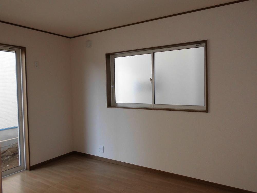 Non-living room. Indoor (12 May 2013) Shooting