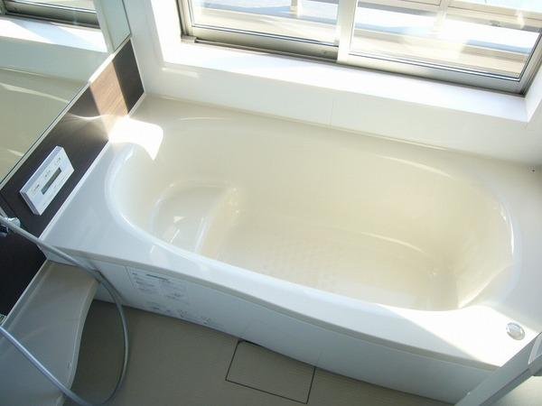 Bathroom. Local (11 May 2013) Shooting