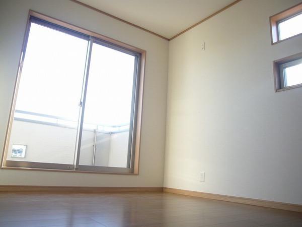 Non-living room. Local (11 May 2013) Shooting