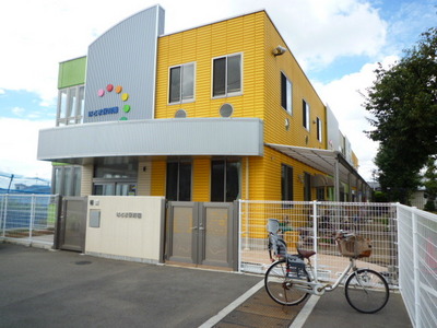 kindergarten ・ Nursery. Sandwiched between kindergarten (kindergarten ・ 120m to the nursery)