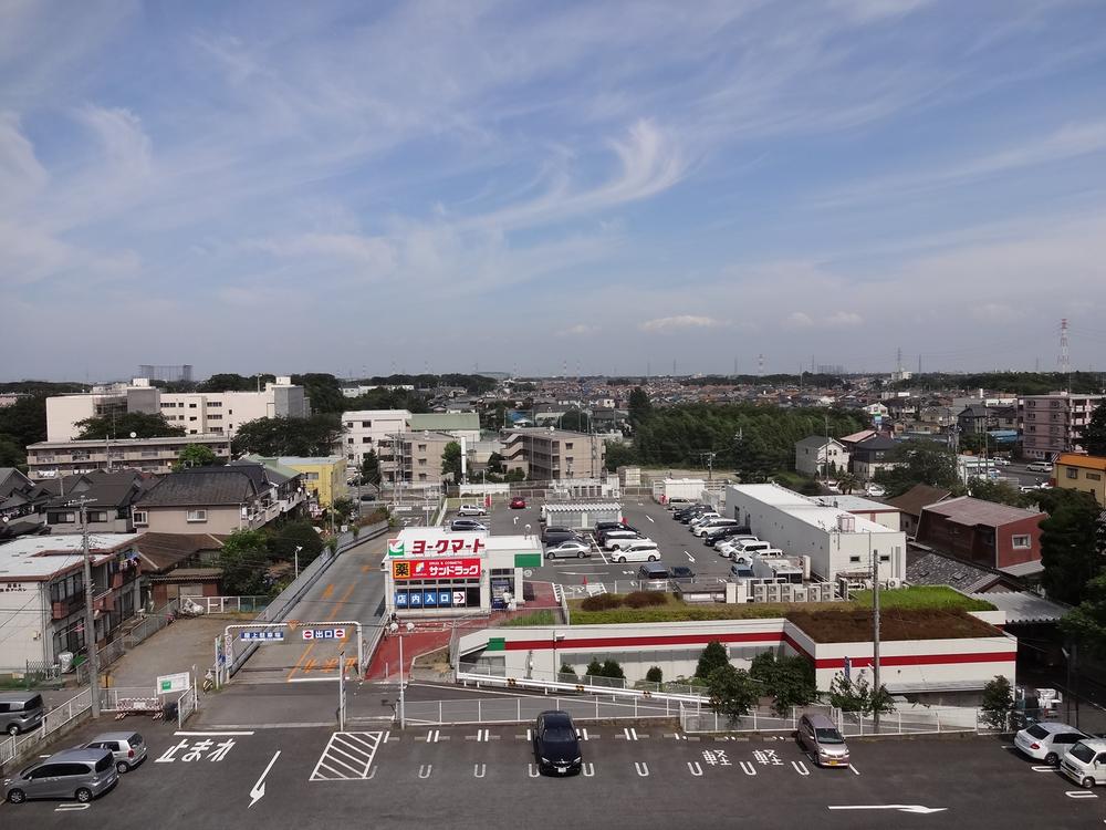 View photos from the dwelling unit. View from the site (December 2013) Shooting
