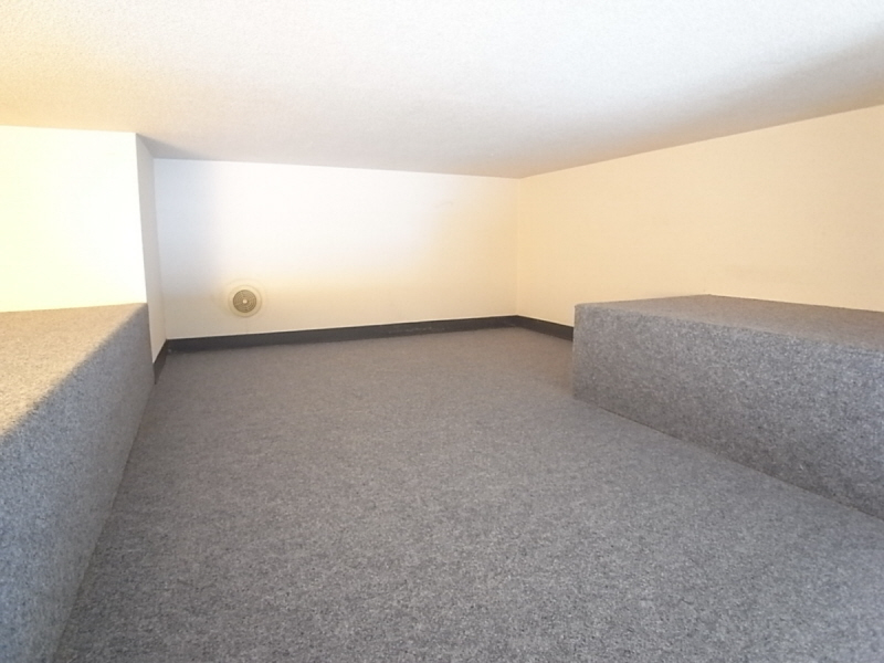 Other room space. With loft condominiums type! !