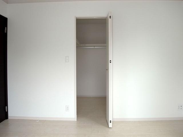 Receipt. About 2.0 Pledge of storage capacity rich WIC