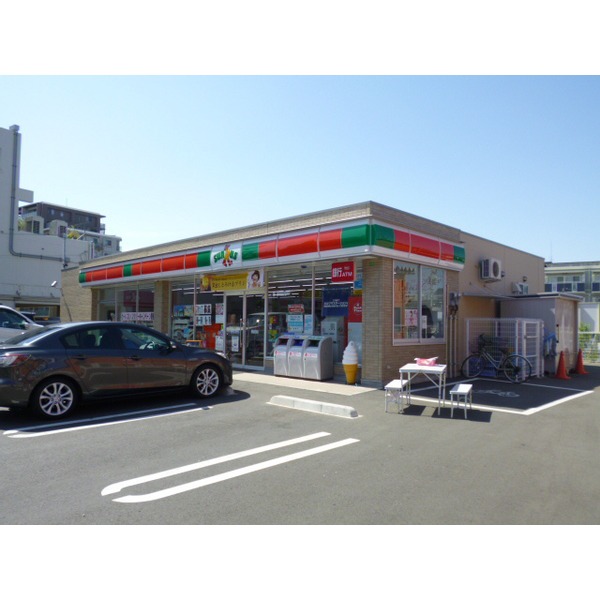 Convenience store. Seven-Eleven bridge Natsumi 1-chome to (convenience store) 396m