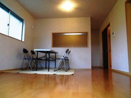 Living. Indoor (11 May 2013) Shooting Building 3