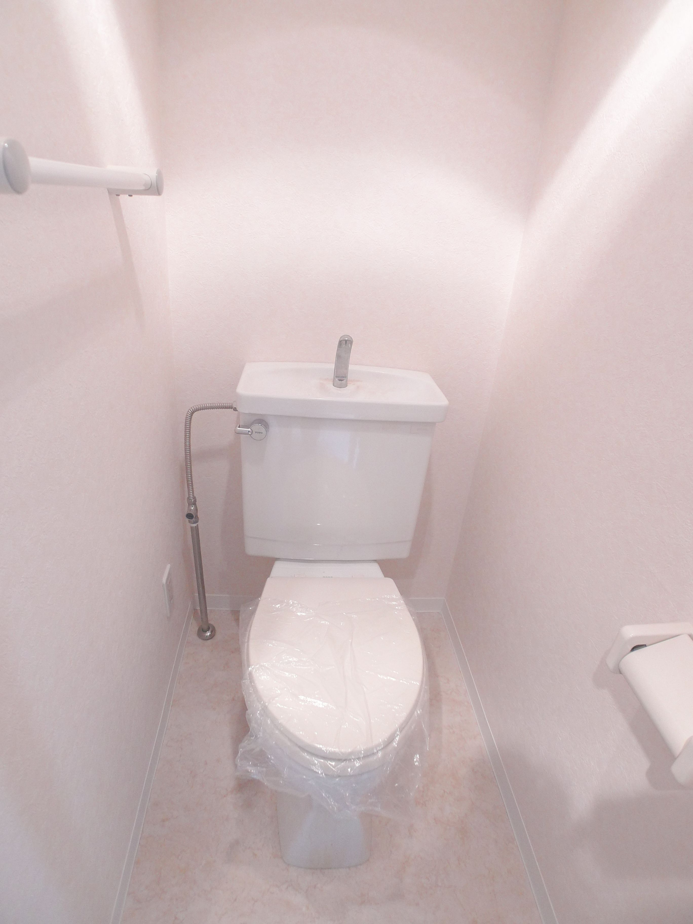 Toilet.  ☆ The room looking for Able Shimousa Zhongshan shop ☆ 047-302-8118 ☆