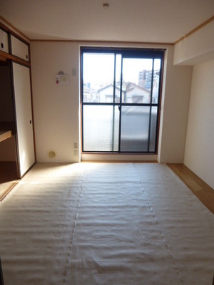 Living and room. Japanese-style with storage