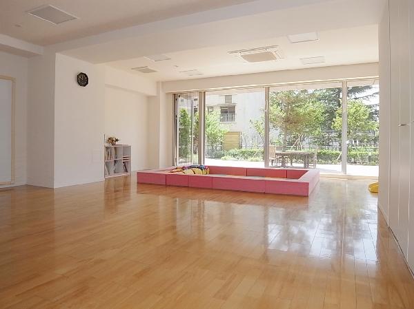 Local appearance photo. Kids Plaza rainy day also play children