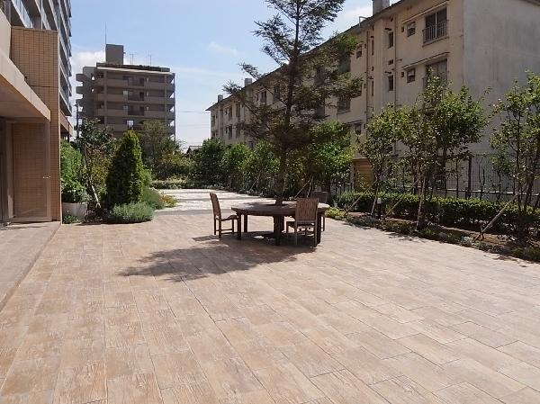 Local appearance photo. Front deck in conjunction with Kids Plaza