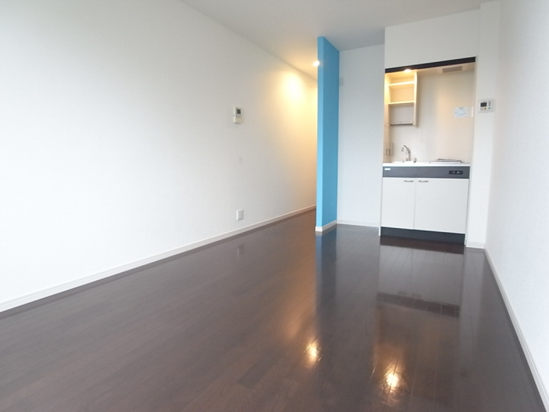 Living and room. Popular Tsudanuma Station Available! !