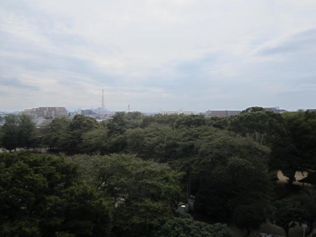 View photos from the dwelling unit. Southwest side view / View from the site (October 2013) Shooting