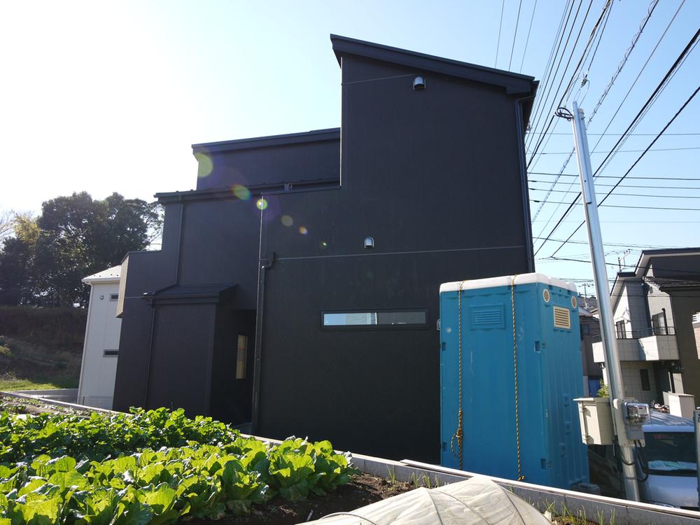 Local appearance photo. Local (12 May 2013) Shooting