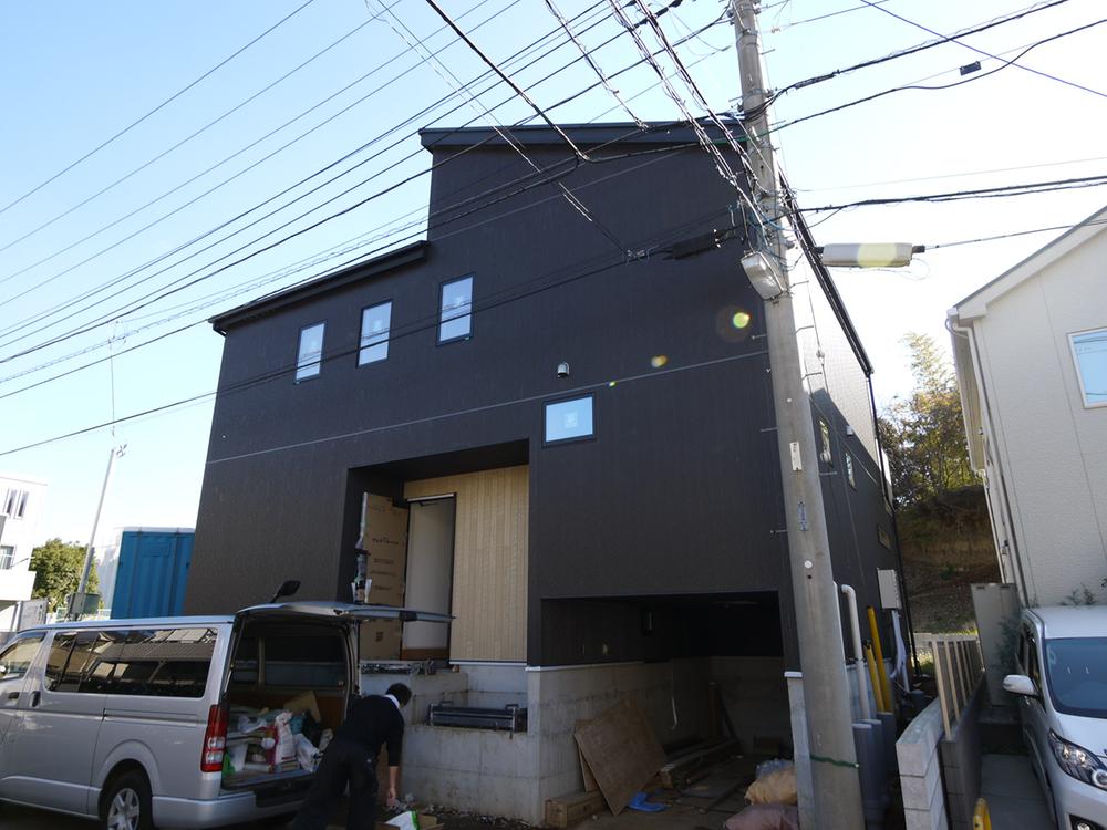 Local appearance photo. Local (12 May 2013) Shooting There is built-in garage