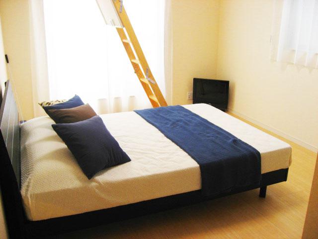 Non-living room. Model building Master Bedroom.