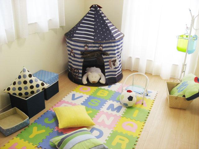 Non-living room. Model building children's room.