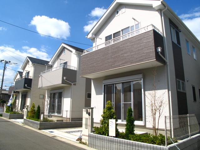 Local appearance photo. All 21 Building subdivision of Natsumidai. (September 2013) Shooting