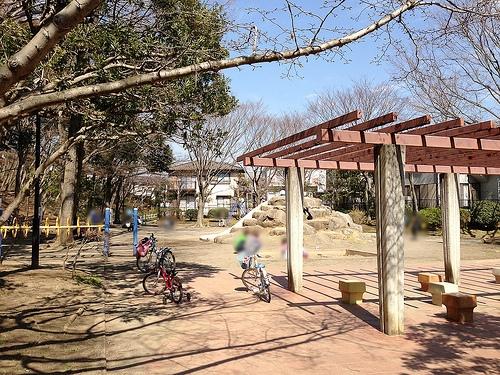 park. 980m until Takinoi park