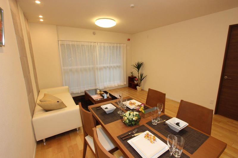 Living. Living 11 Pledge trappings in with high-grade furniture