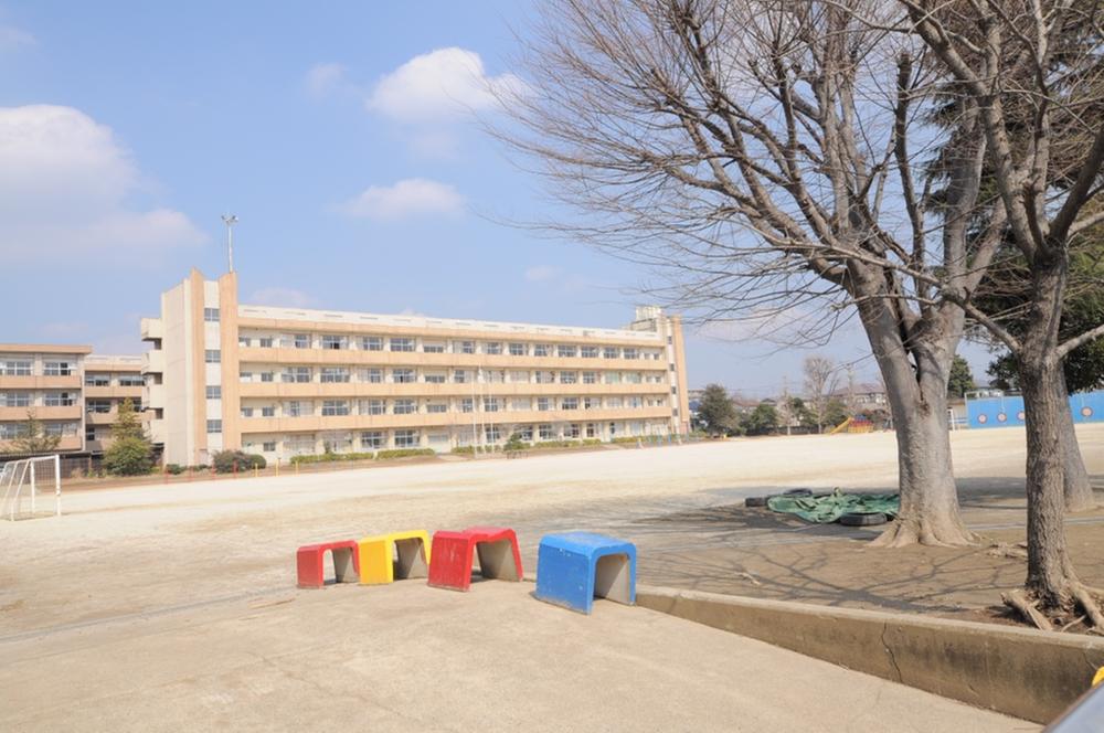 Other. Narashinodai second elementary school up to about 300m (4 minutes walk)