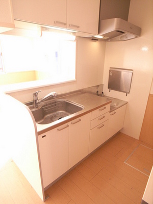 Kitchen. 2-neck Gascon installation Allowed! Sink is also a spacious