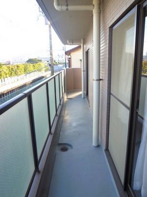 Balcony. The corner room of the L-shaped balcony