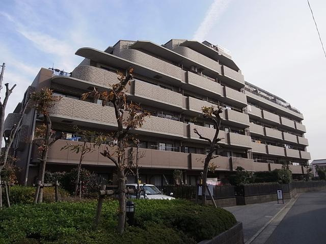 Local appearance photo. 2 station 2 line Available