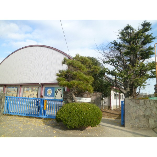 Primary school. 1300m to Funabashi Municipal Nakanogi elementary school (elementary school)