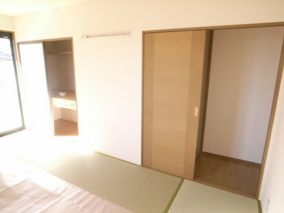 Living and room. It will calm mind I Japanese-style room! !