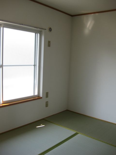 Living and room. 6 is a pledge beautiful Japanese-style.