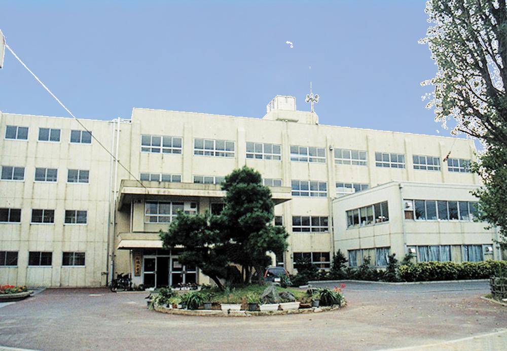 Junior high school. 1446m to Funabashi Ichiritsufunabashi junior high school