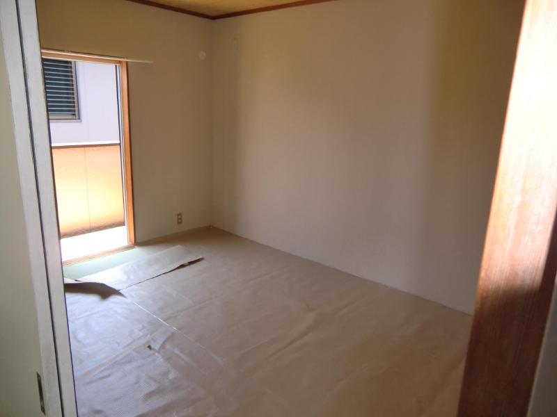 Other room space. It is beautiful because we are full renovation