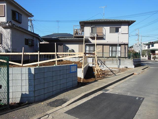 Local appearance photo. Local (12 May 2013) Shooting