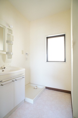 Washroom. There and happy with shampoo dresser There are dressing room.