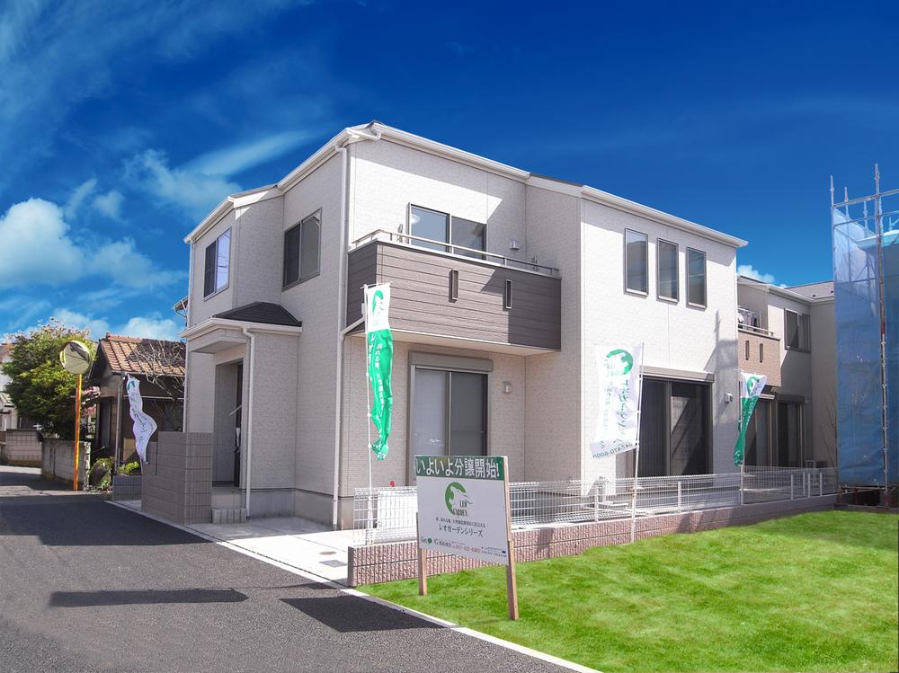 Building plan example (exterior photos). Building plan example Building price 14 million yen, Building area 92.56 sq m