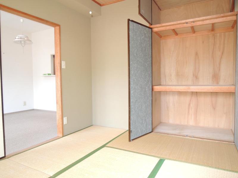 Other room space. I hope after all there is a Japanese-style room