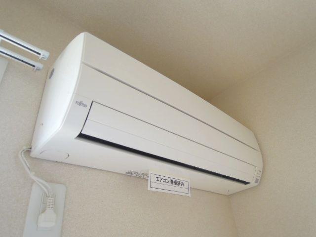 Other Equipment. Air conditioning equipment, Cool in summer ・ Warm in winter