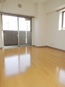 Living and room. It is air-conditioned Western-style ☆