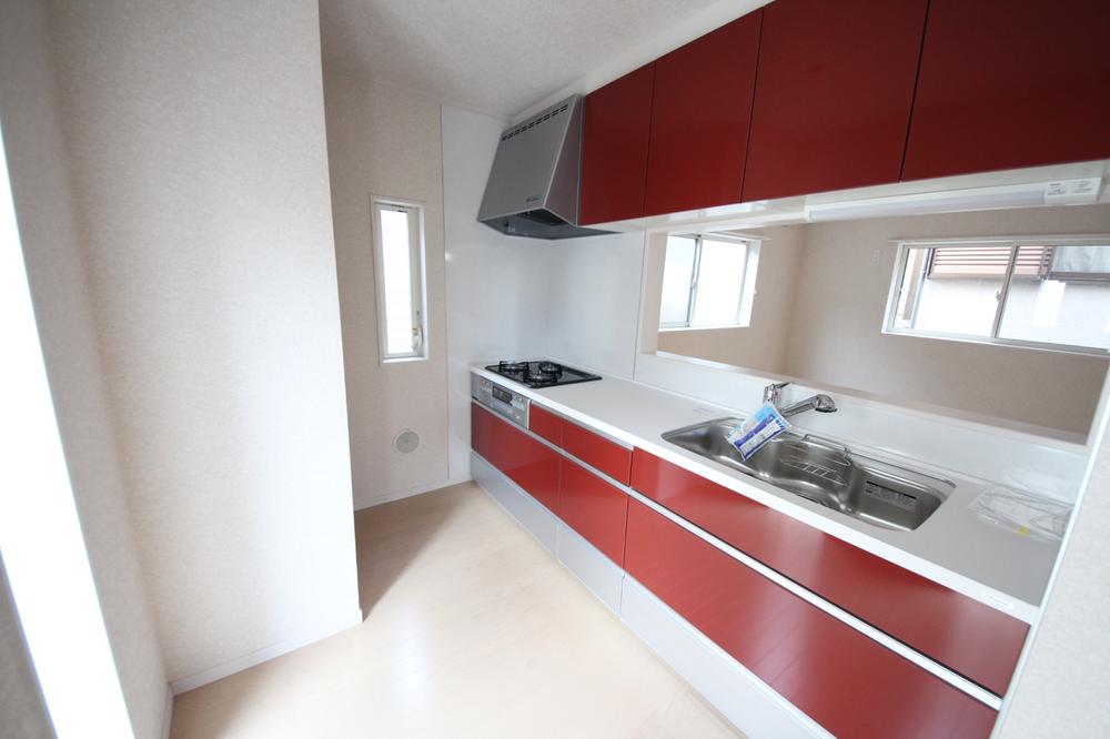 Kitchen. Local (2,013.7 May shooting)