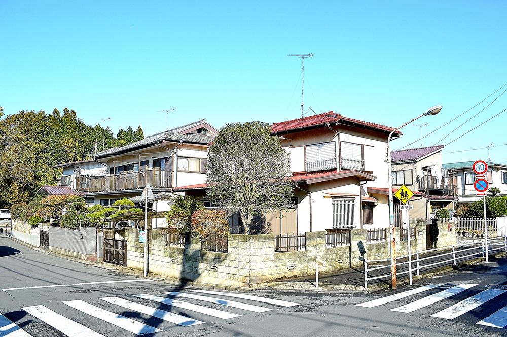 Local photos, including front road. Frontal road ・ Shooting from the southeast side